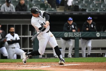 Padres Sign Austin Hays