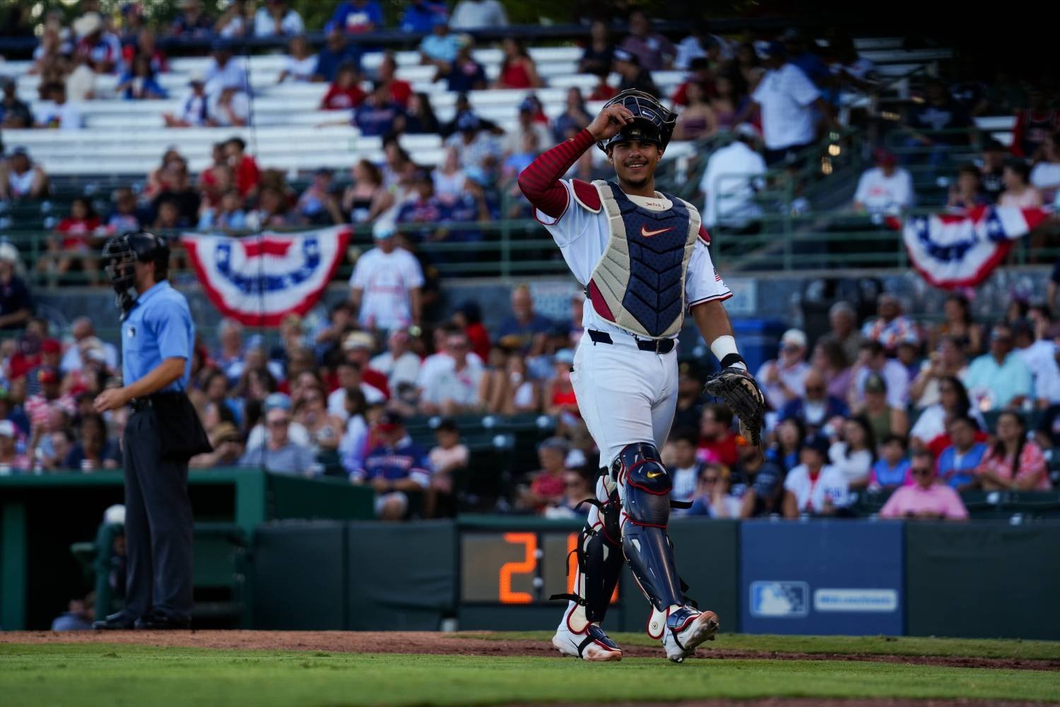 More information about "Clarifying Padres' Options For Adding Ethan Salas to the Postseason Roster"