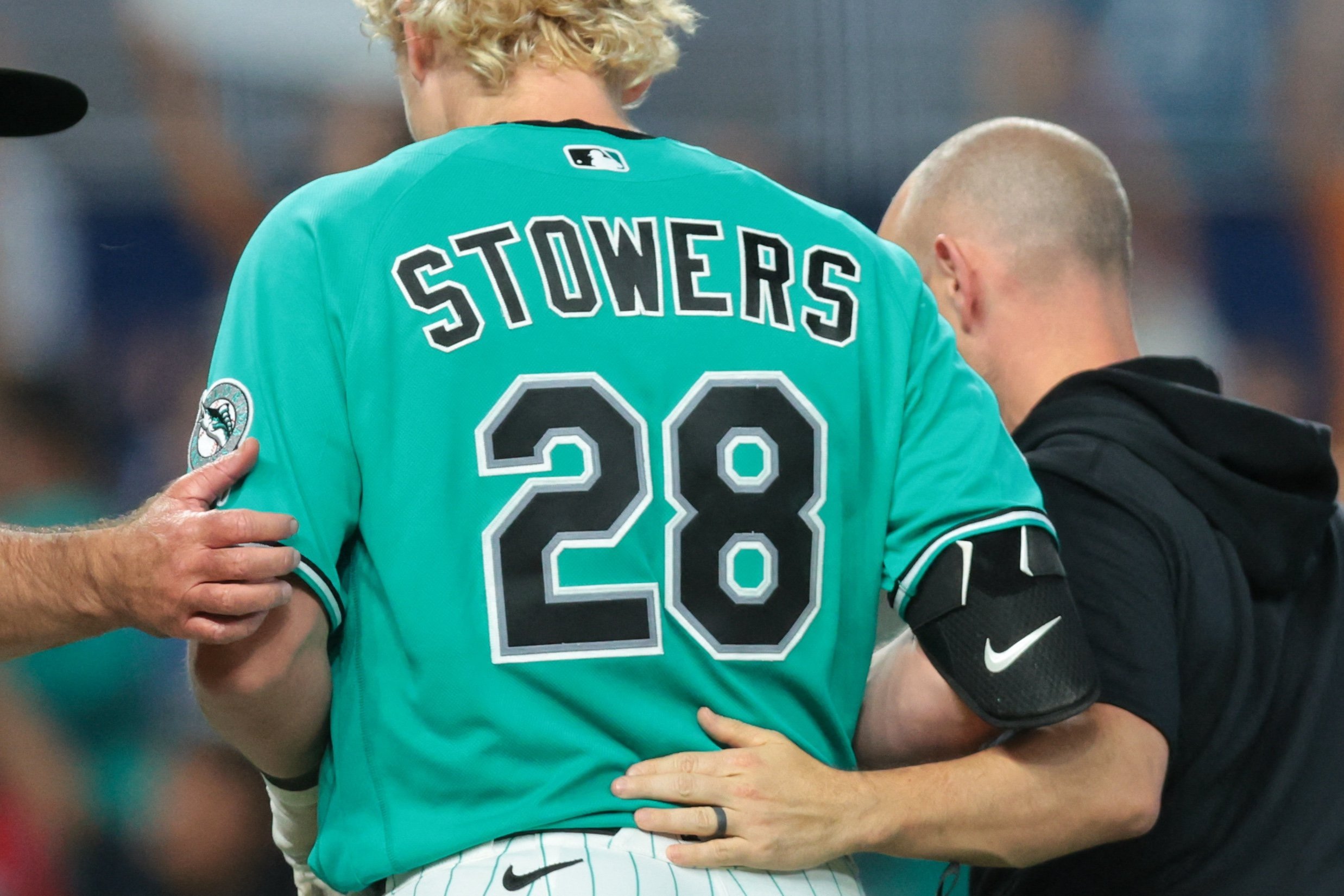 More information about "Kyle Stowers leaves blowout victory with hamstring discomfort"