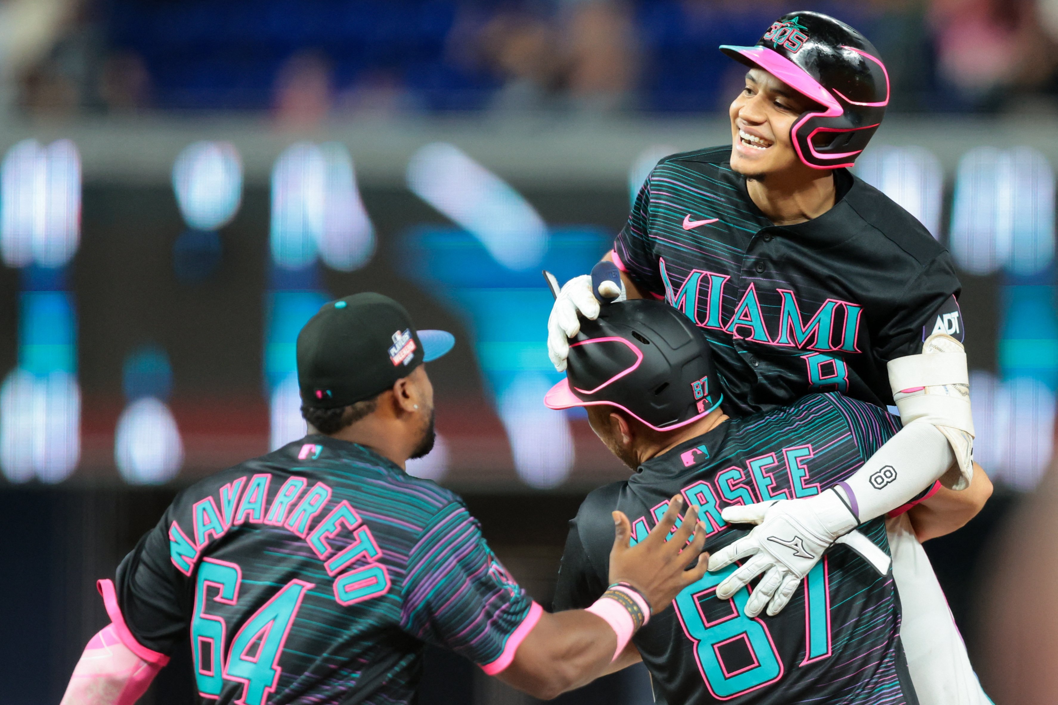 More information about "Javier Sanoja shifts momentum in Marlins' walk-off win"
