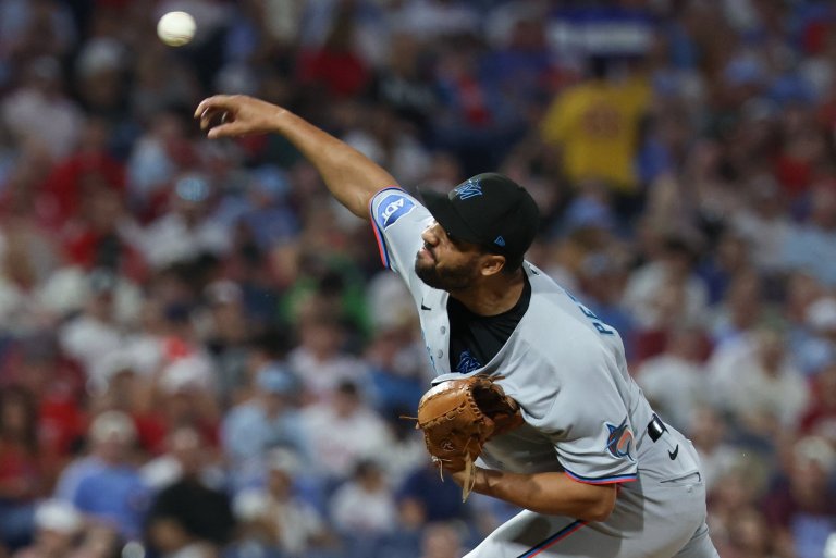 Sixth inning implosion clinches season-series for Phillies