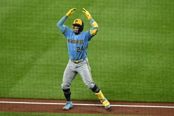 Even as Regular Season Winds Down, Brewers' Offseason William Contreras Dilemma Looms