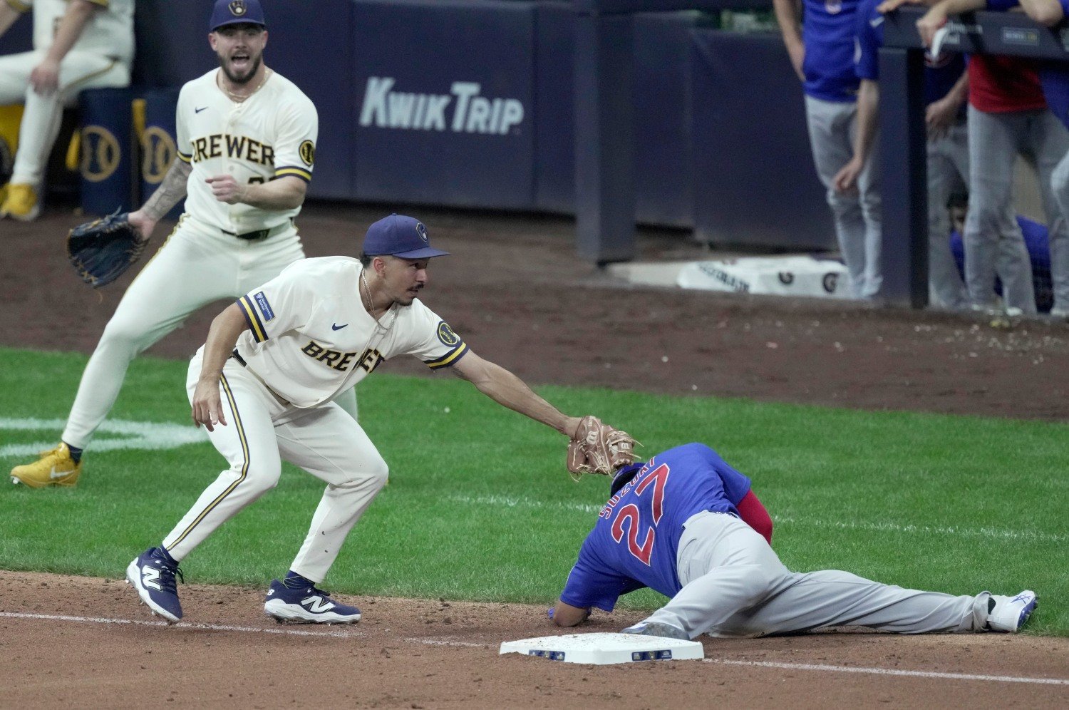 More information about "You're Not Imagining It: Seiya Suzuki is Bad at Sliding"