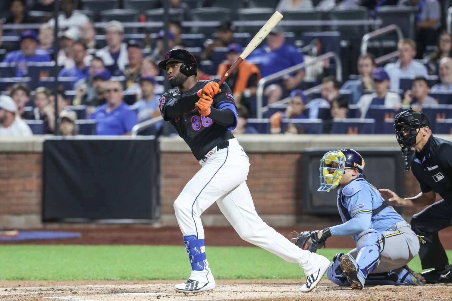 More information about "Luis Robert Jr.'s Mets Tenure Is Paradigmatic of Entire 2026 Team"