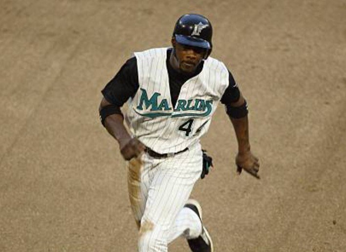 More information about "25-year Marliniversary: Wilson's 3-run walk-off blast propels Marlins past Cubs, 7-6"