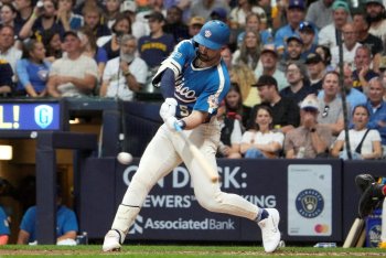 What Pat Murphy's Favorite Sequence of a Blowout Clincher Means for Brewers in October