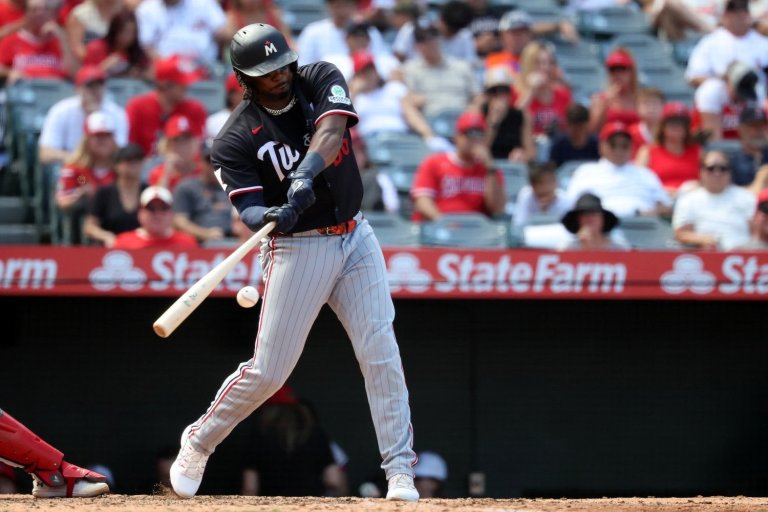 Should the Twins Bring Back Josh Bell for 2027?