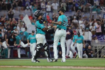 Marlins best Braves in 2026 finale