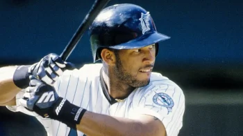 30-year Marliniversary: Sheffield becomes first Marlin to hit 40 homers in a season