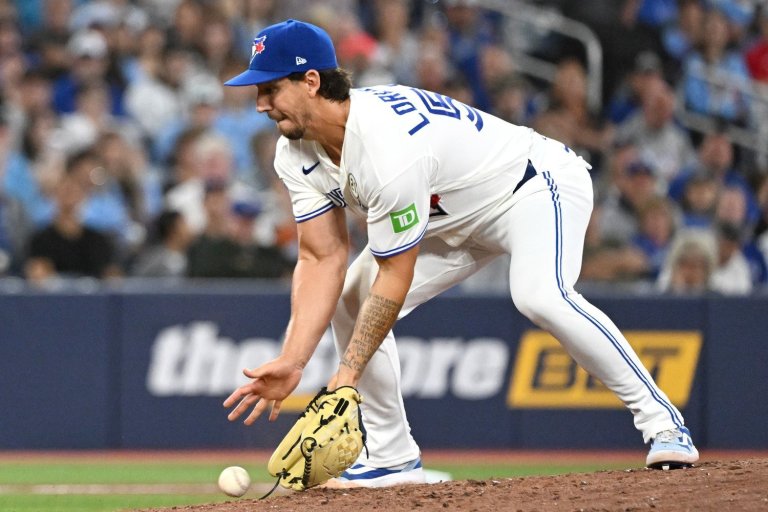 Blue Jays DFA Michael Lorenzen, Call Up José Rodríguez