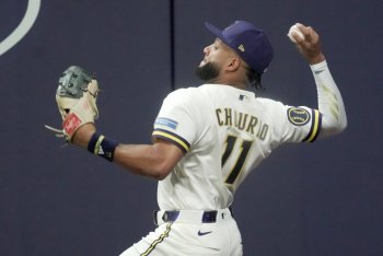 Brewers' Brice Turang, Jackson Chourio Among Top 3 For NL Gold Glove Awards
