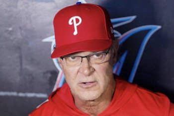 Former Marlins manager Don Mattingly signs 2-year deal to stay with Phillies
