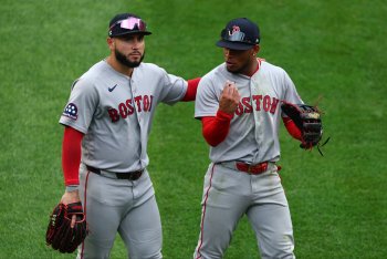 Gold Glove Finalists Announced; Red Sox Land Three Nominees